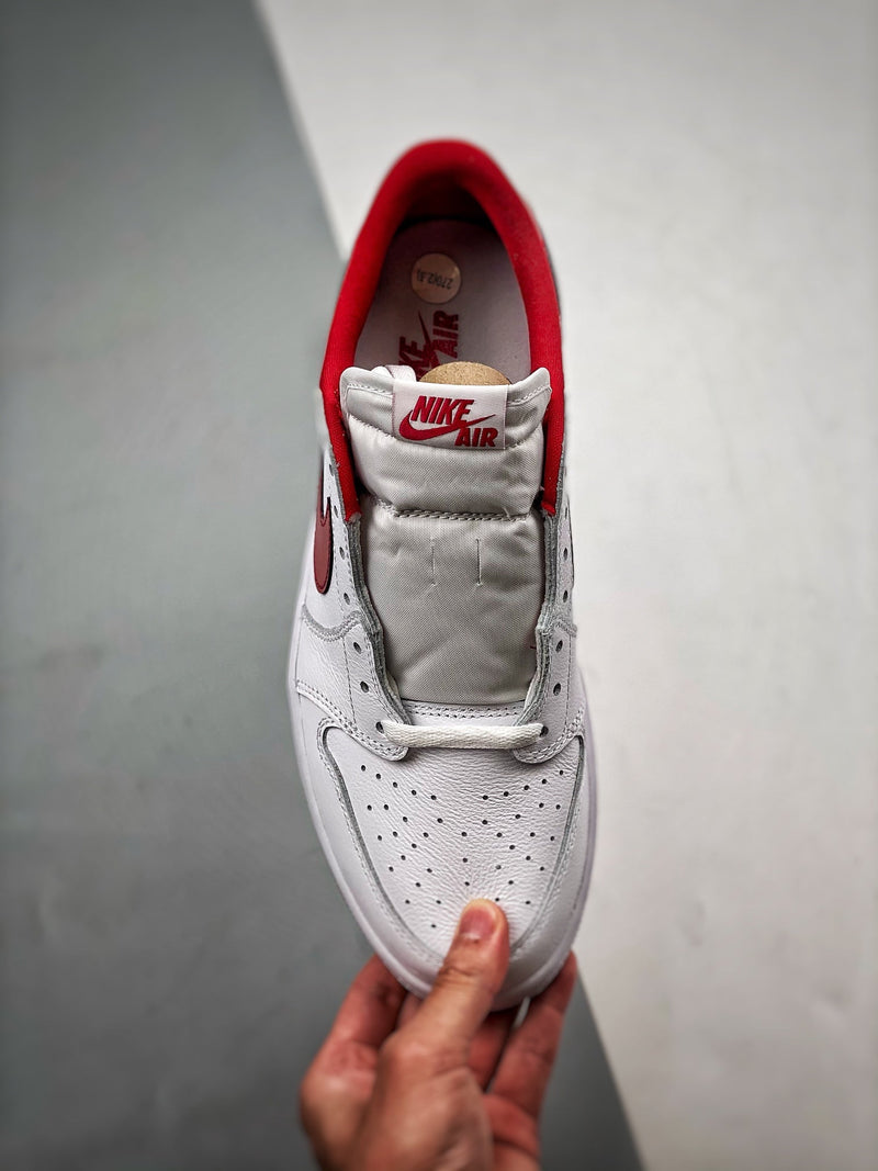 Tênis Nike Air Jordan 1 Low Retro "White Varsity Red" - Rei da Pelada