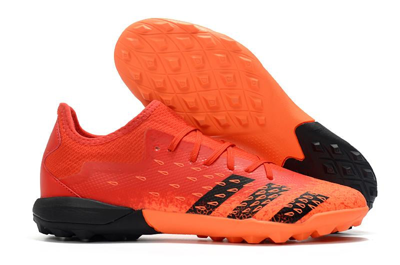 Chuteira adidas Predator Freak .3 Society