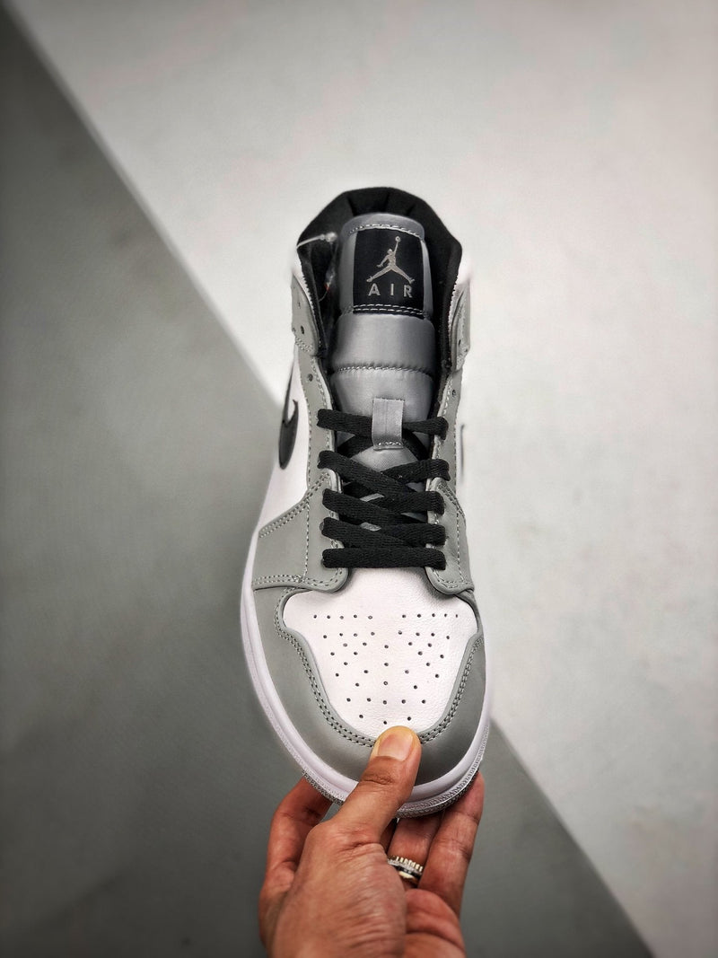 Tênis Nike Air Jordan 1 MID "Light Smoke Grey" - Rei da Pelada